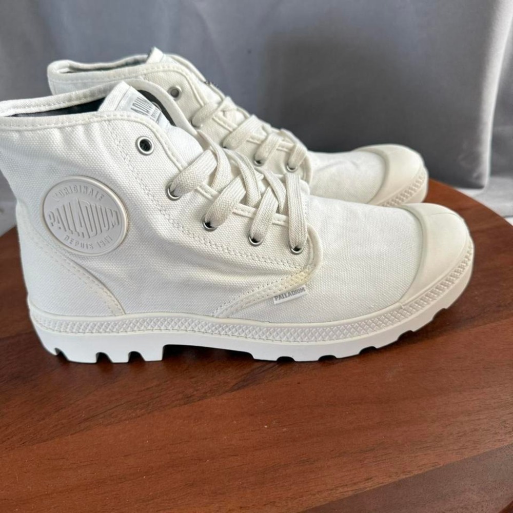 Palladium Pampa Hi Star White Lug Sole Vegan Ankle Boot Women's Size 7 New w/Box